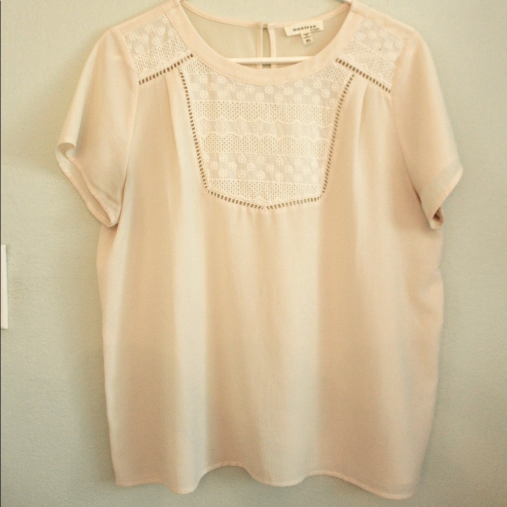 Women’s short sleeve blouse